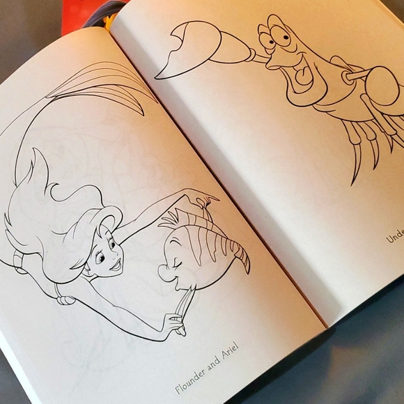 Disney‎ Princess Coloring & Activity Books - Picture 5 of 8